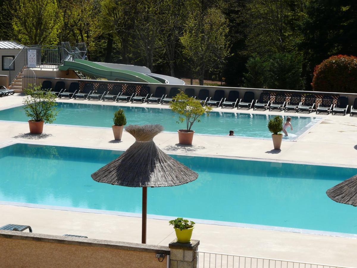 Hotel Les Vignes Chassiers Bagian luar foto